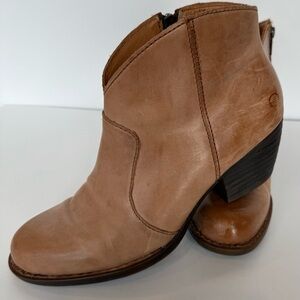 Born Michel Women’s 11 M Ankle Boots Tan Leather Block Heel Side Zip